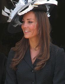 220px-kate_middleton_at_the_garter_procession_2008